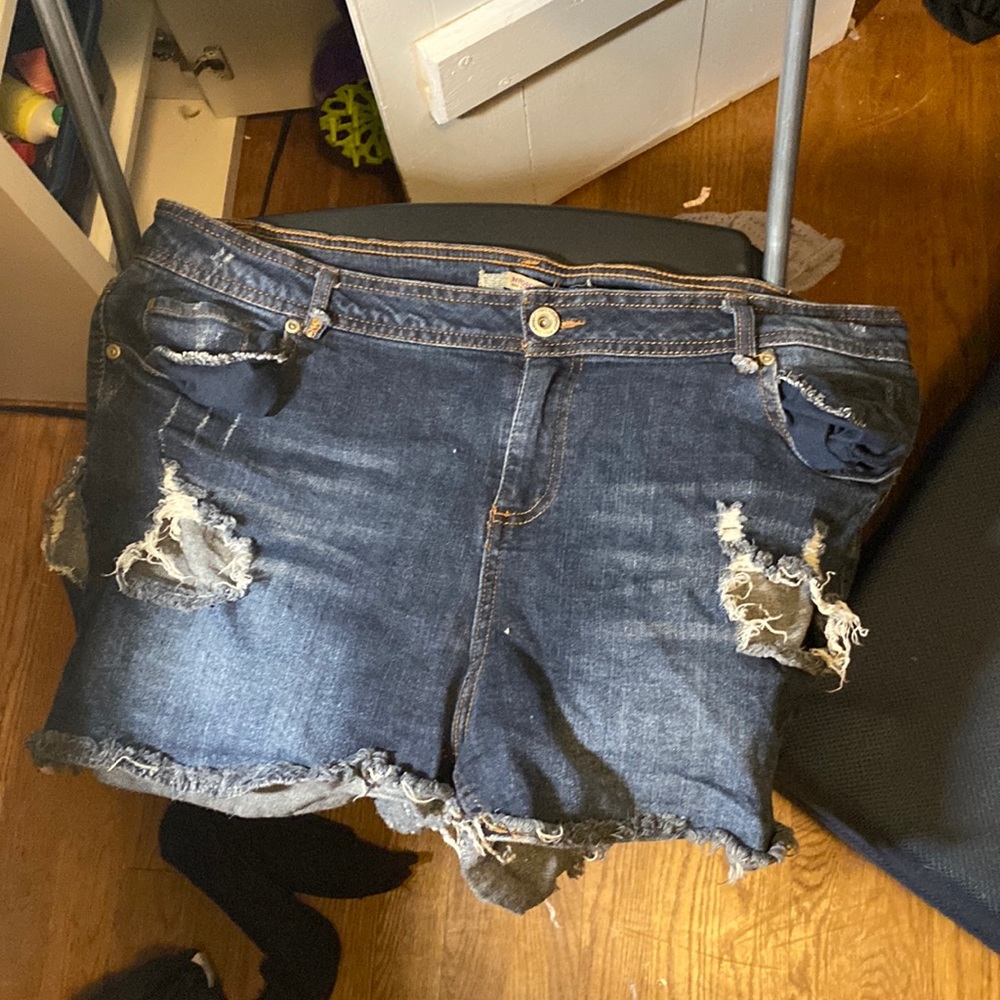 WOMENS DISTRESSED JORTS